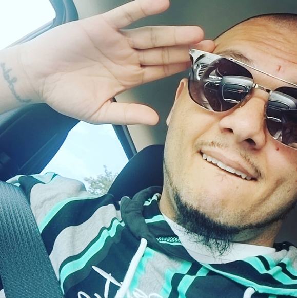 Meet your Posher, Adam - Picture 4 of 4